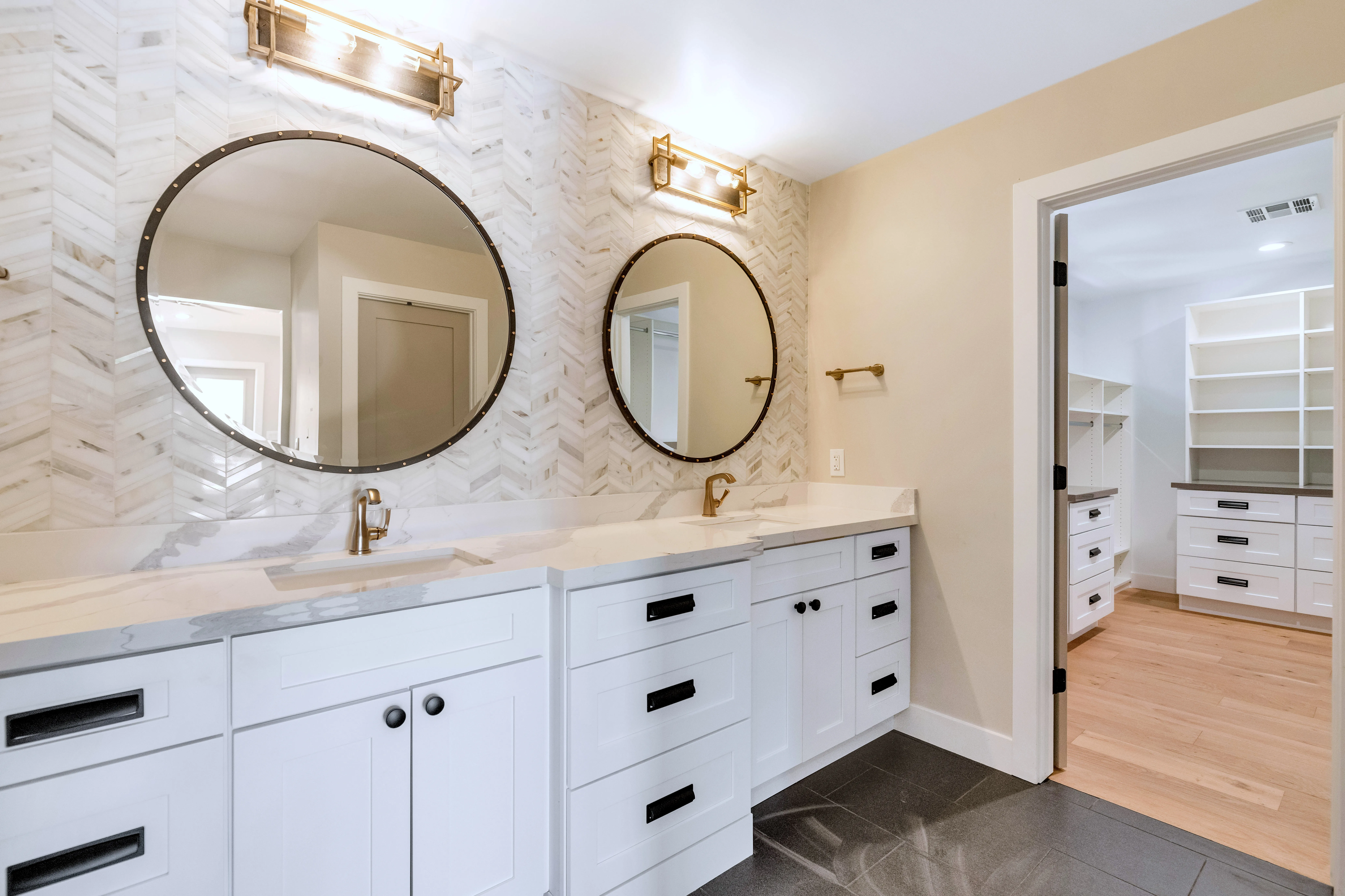 Custom Luxury Home 49th_convert