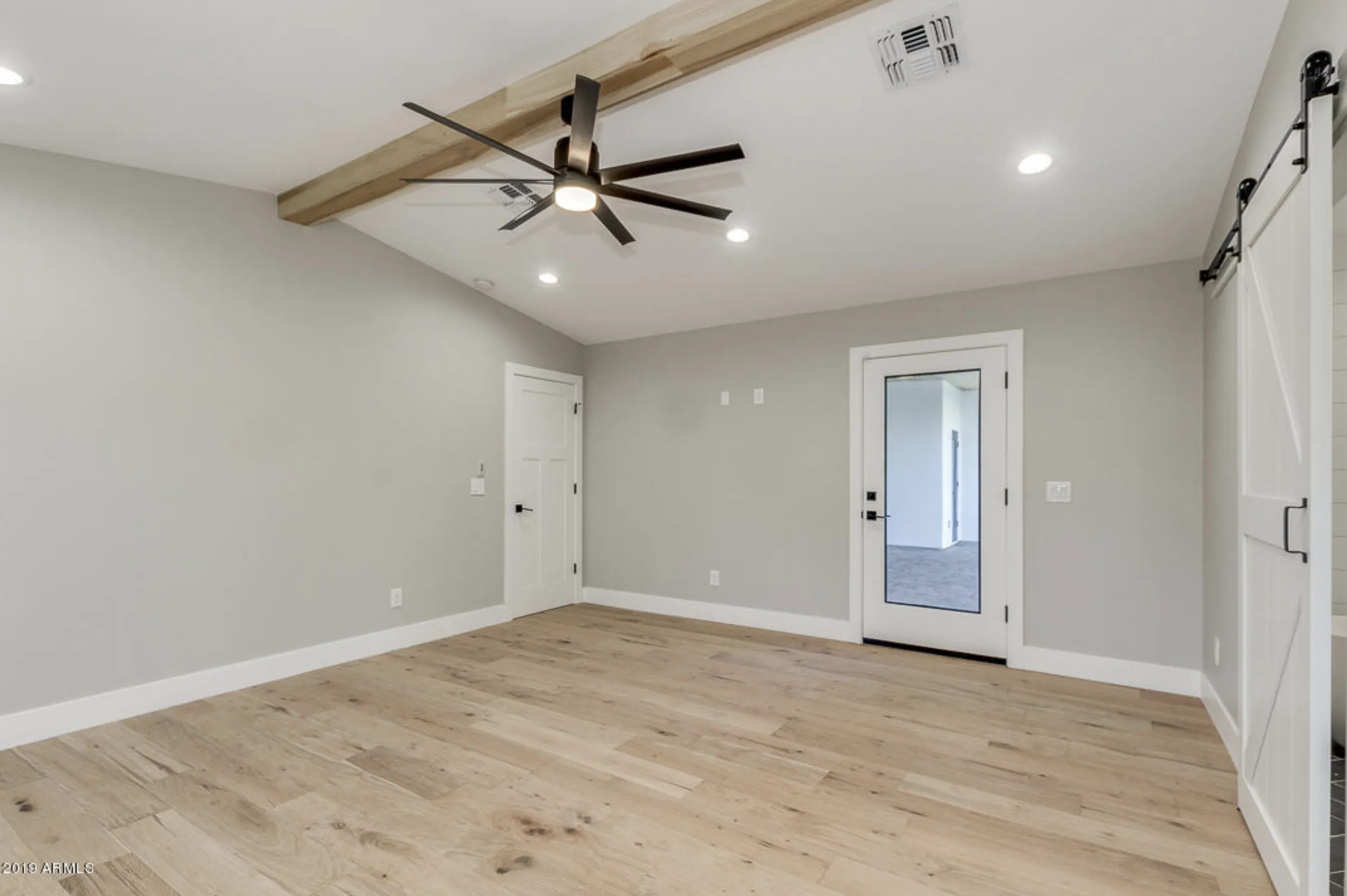 45th Pl Custom Luxury Home(12)_convert