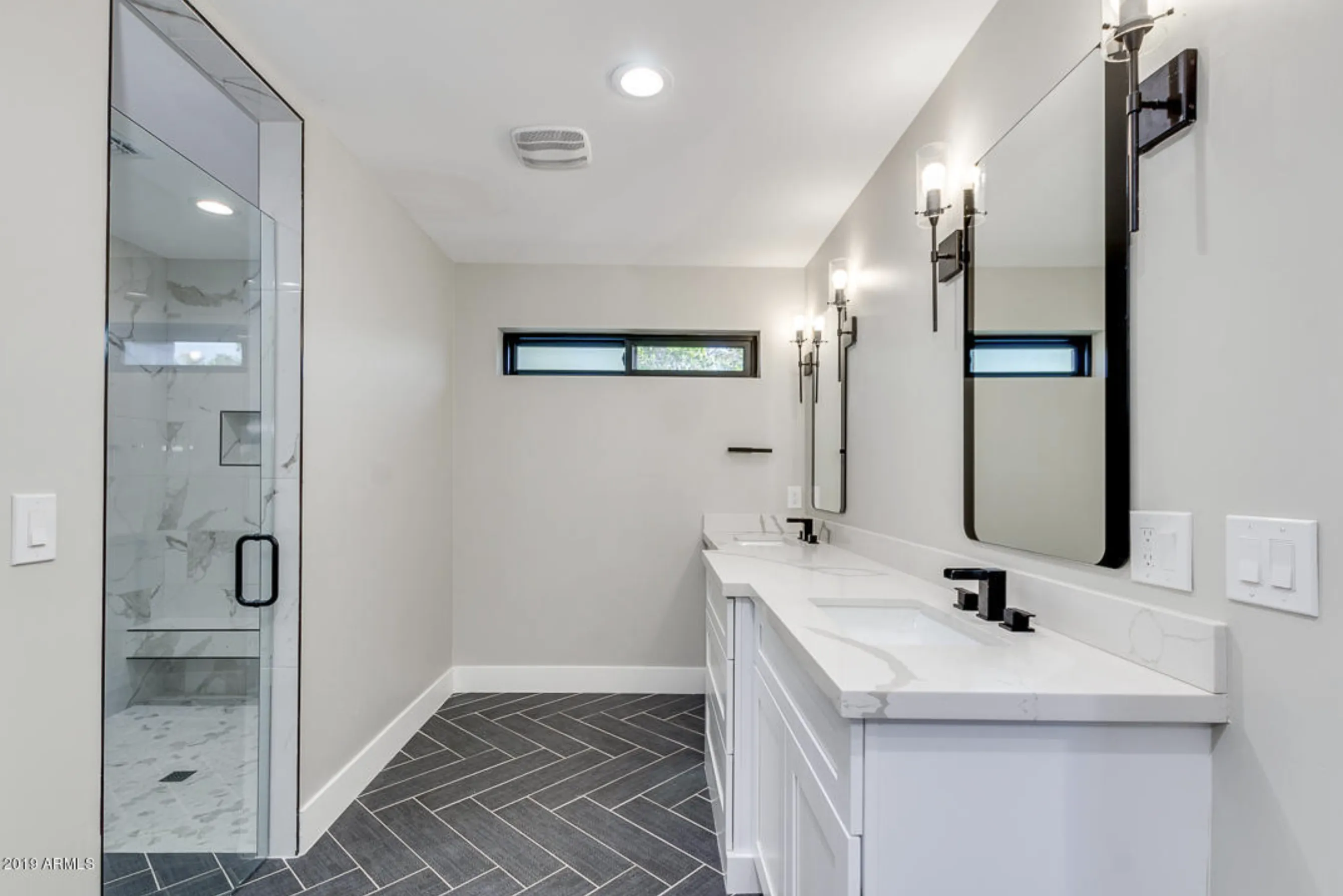 45th Pl Custom Luxury Home(14)_convert