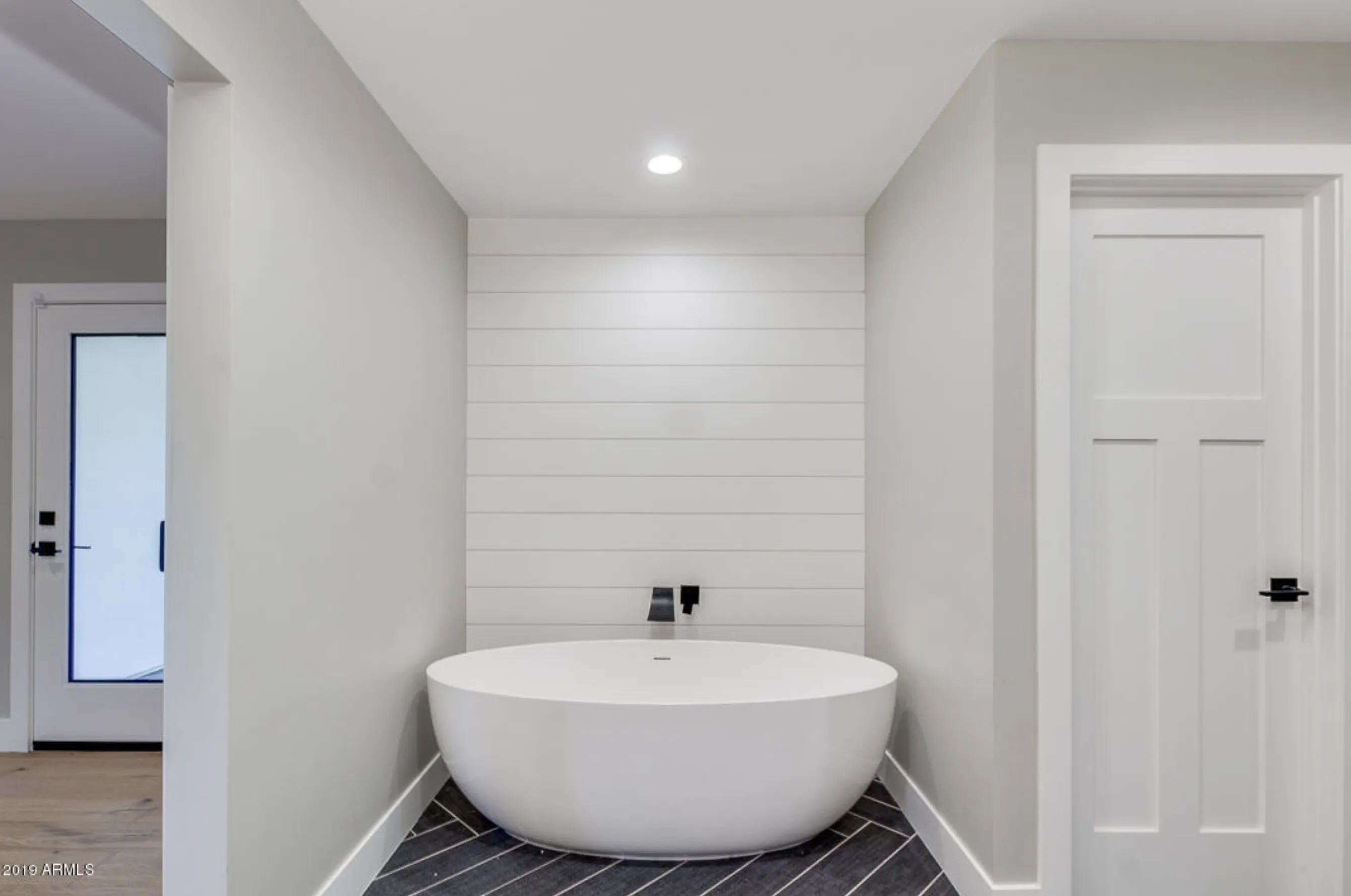 45th Pl Custom Luxury Home(16)_convert
