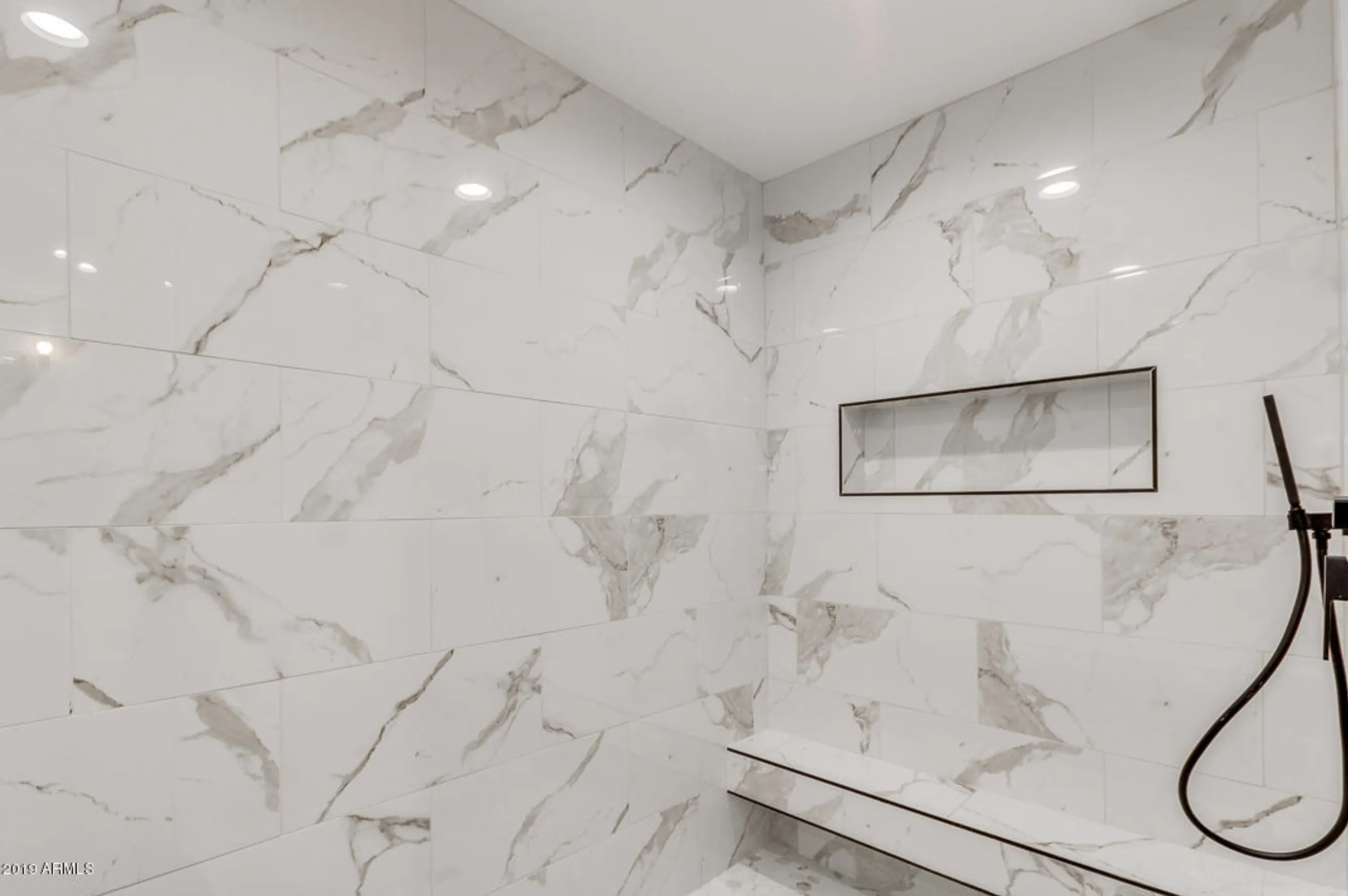 45th Pl Custom Luxury Home(17)_convert