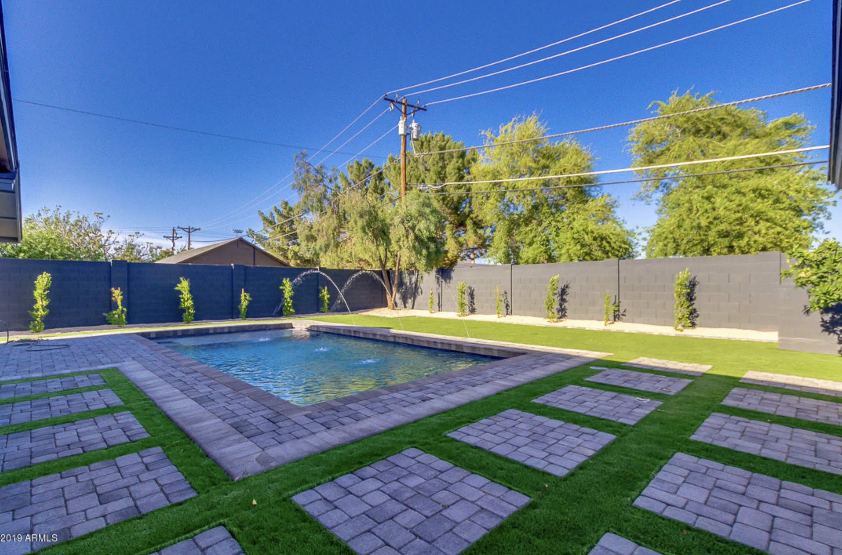 45th Pl Custom Luxury Home(21)_convert