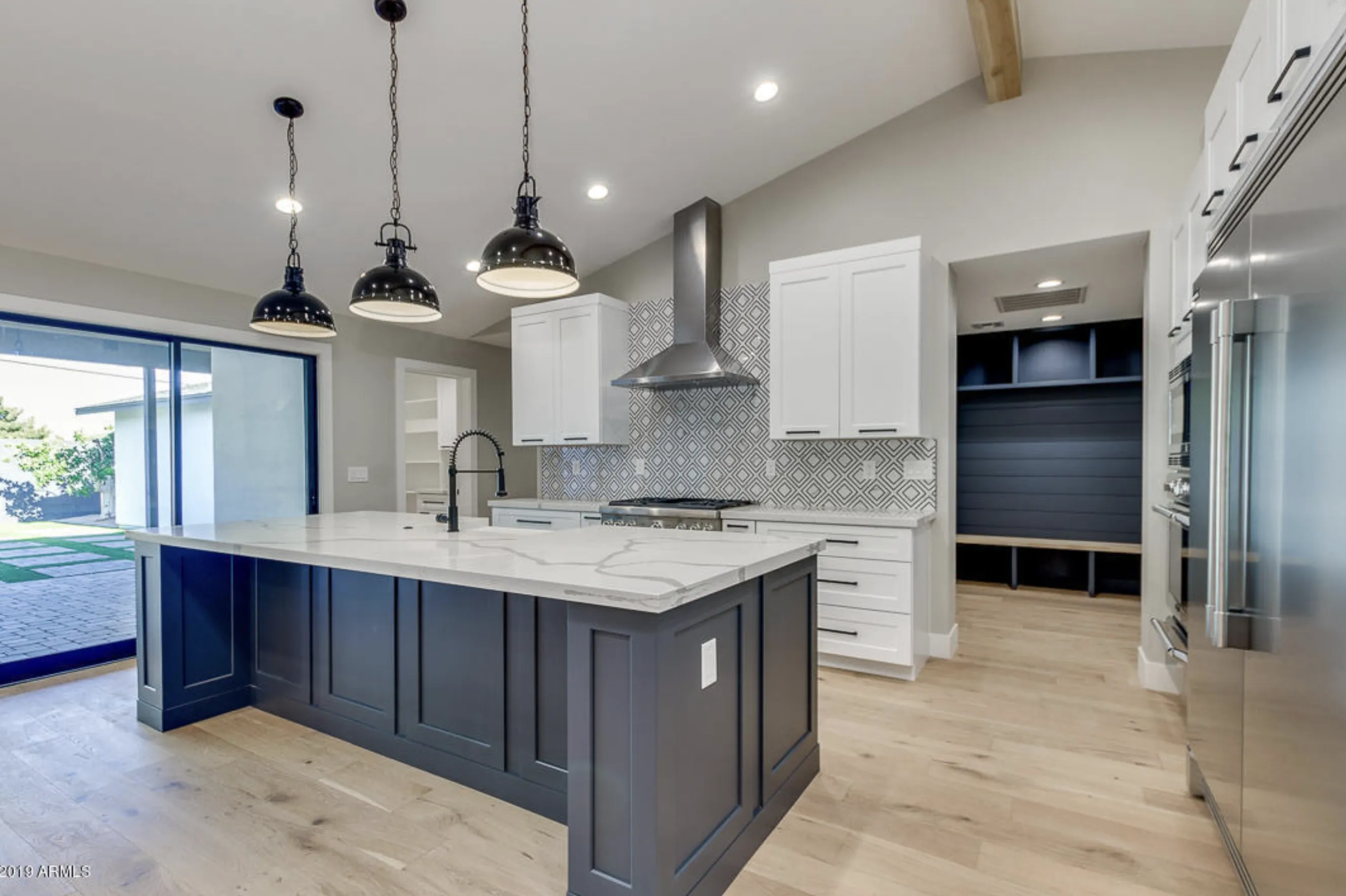 45th Pl Custom Luxury Home(2)_convert