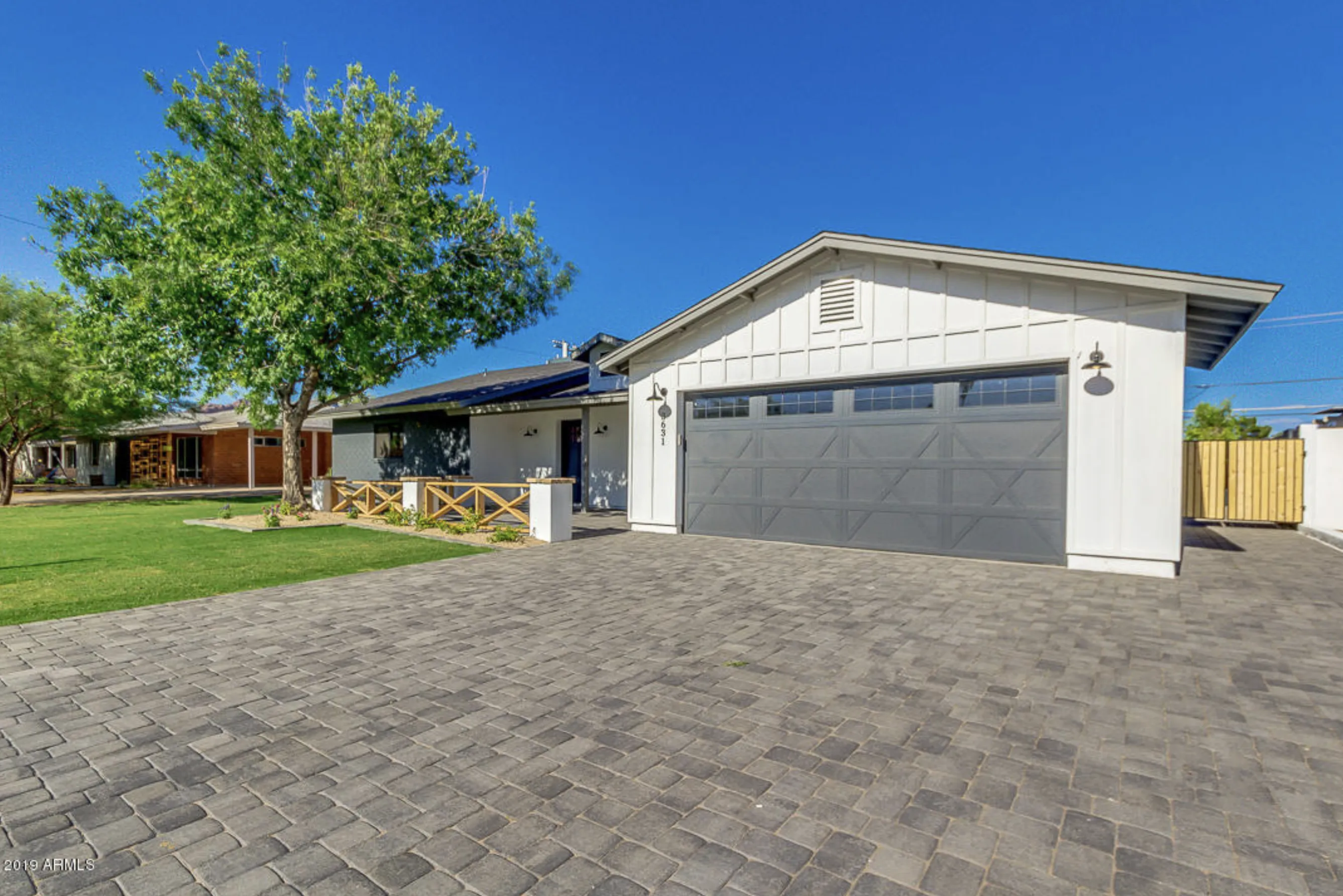45th Pl Custom Luxury Home(3)_convert