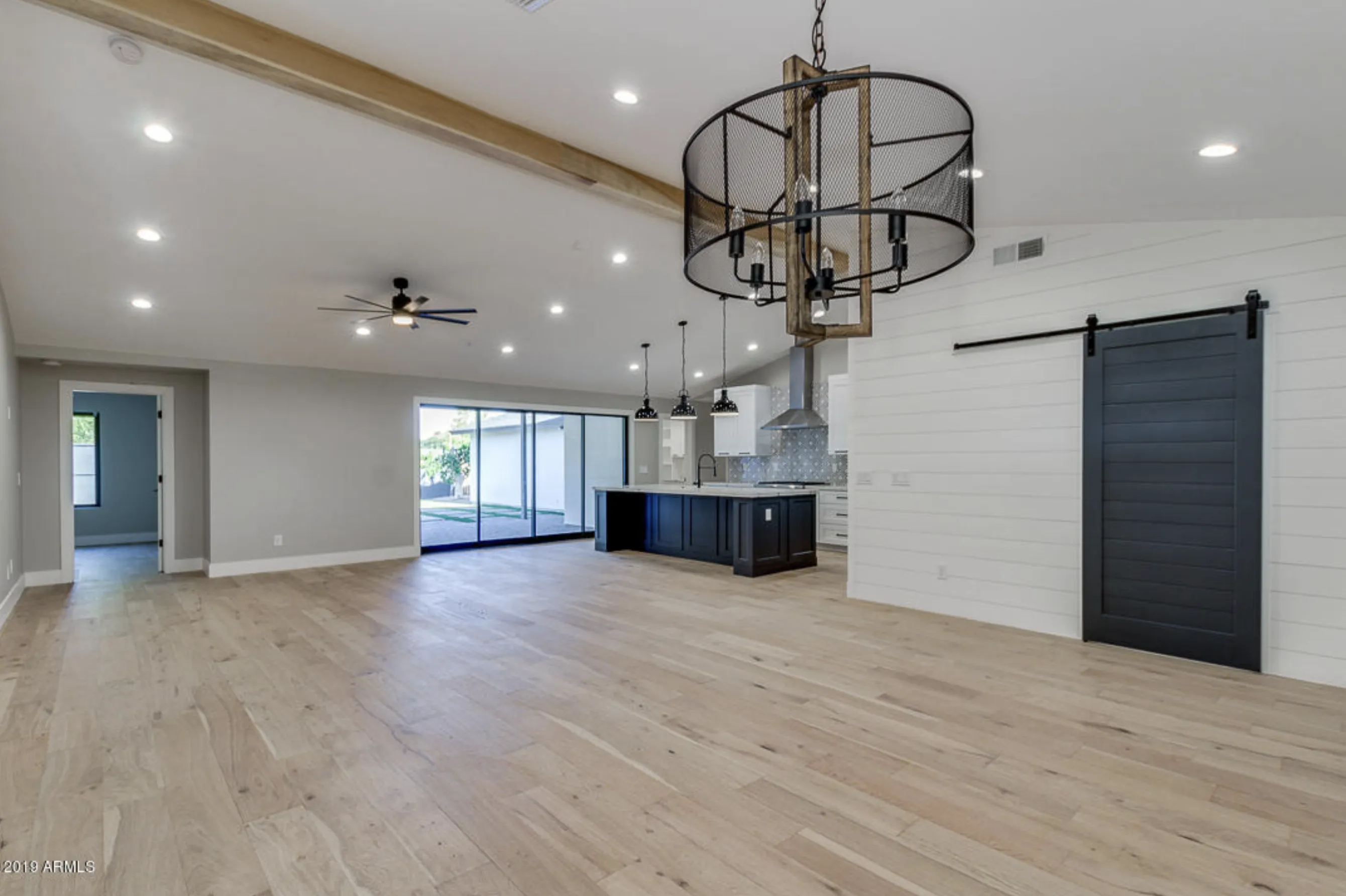 45th Pl Custom Luxury Home(6)_convert