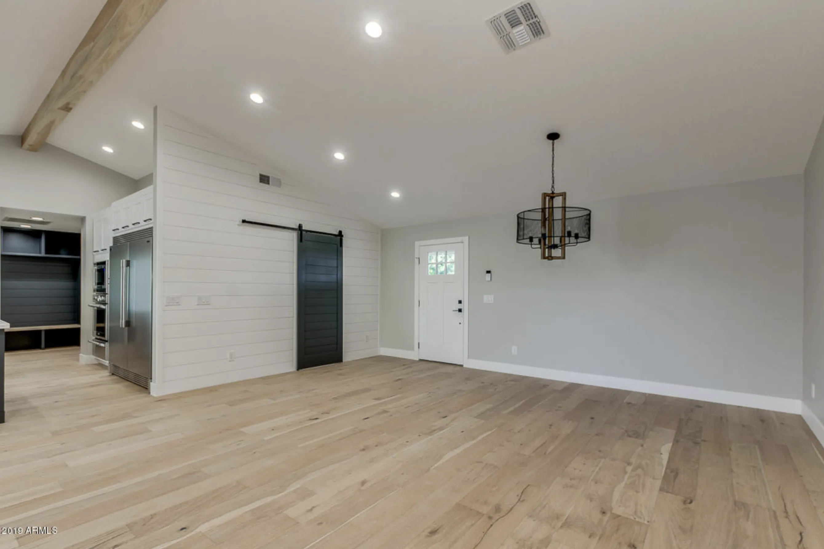 45th Pl Custom Luxury Home(8)_convert