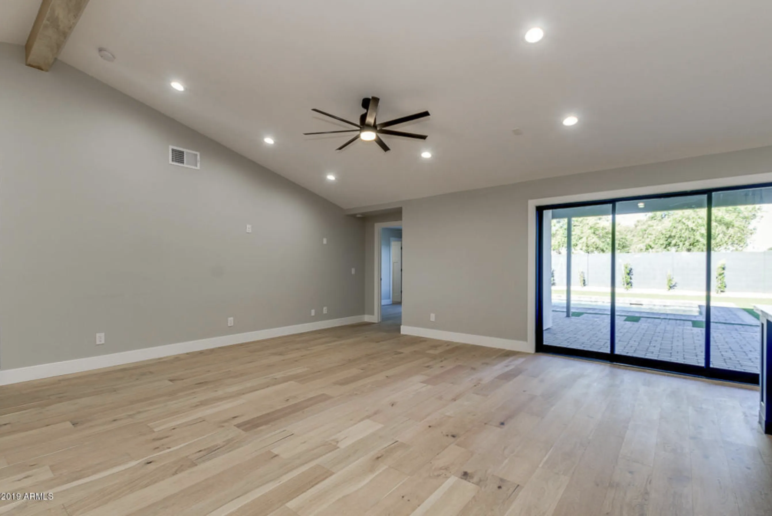 45th Pl Custom Luxury Home(9)_convert