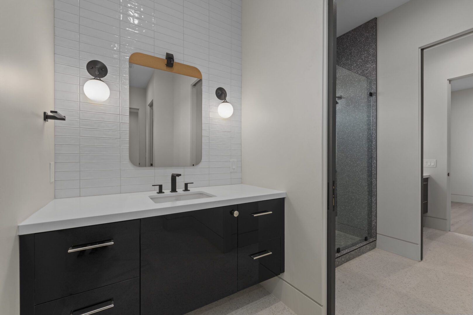 Bathroom-3-Jack-and-Jill-scaled