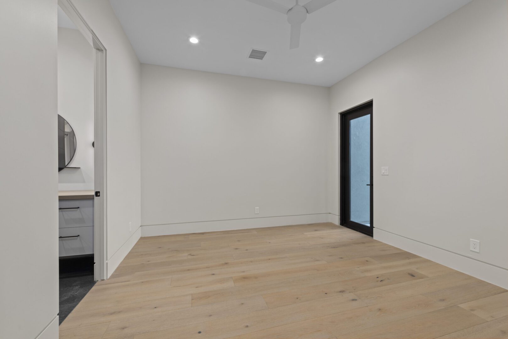 Bedroom-2-Ensuite-scaled