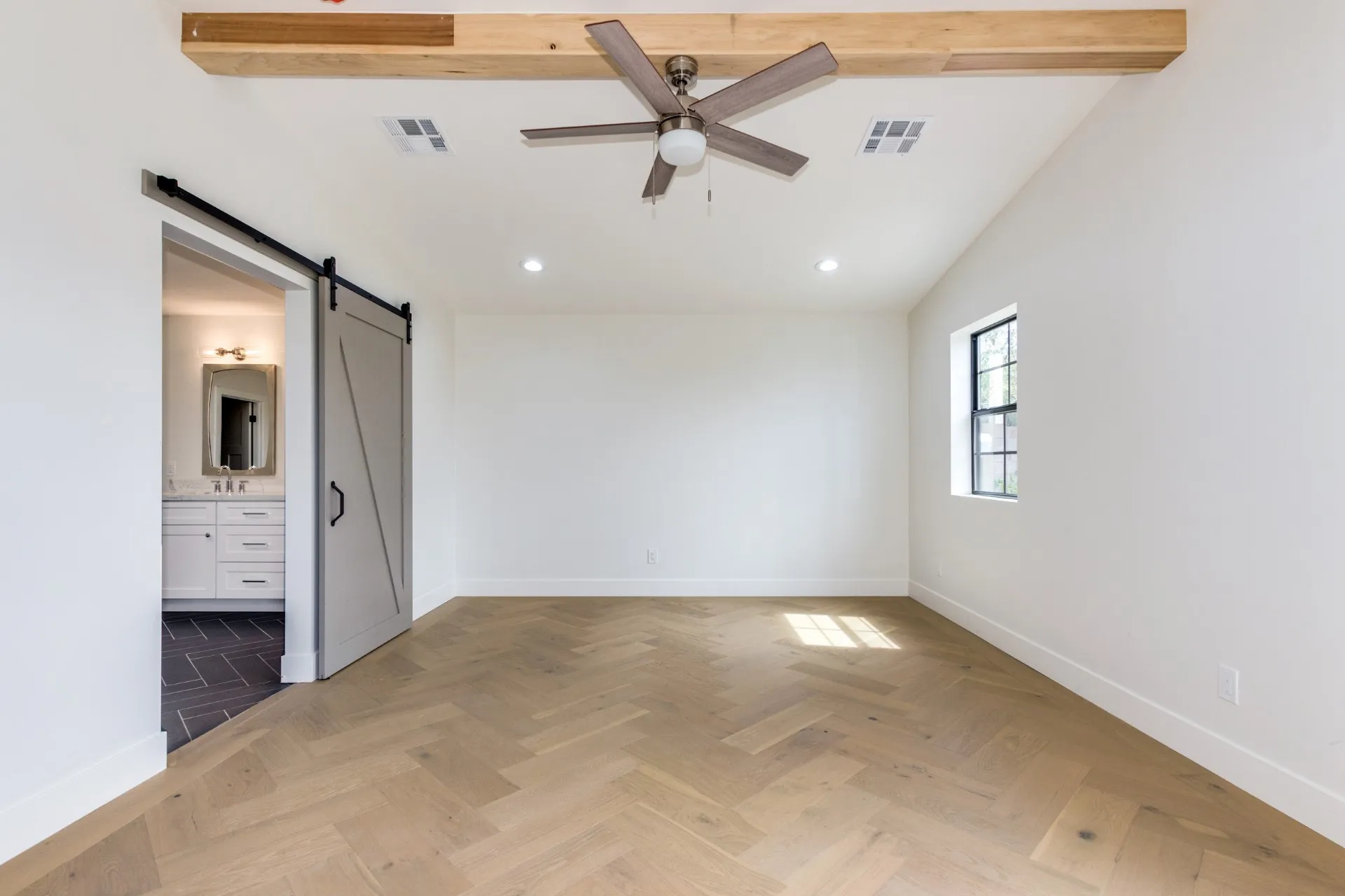 Custom Luxury Home ELH(26)_convert