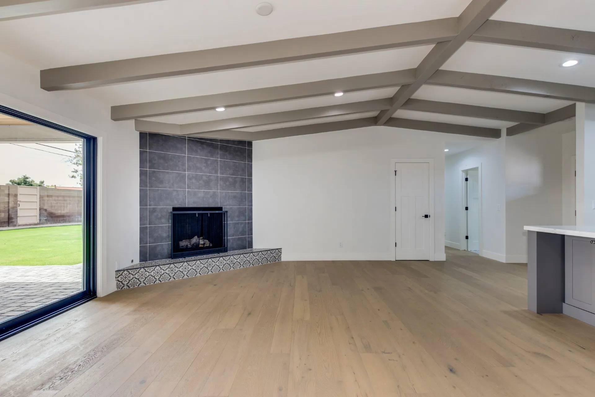 Custom Luxury Home ELH(28)_convert
