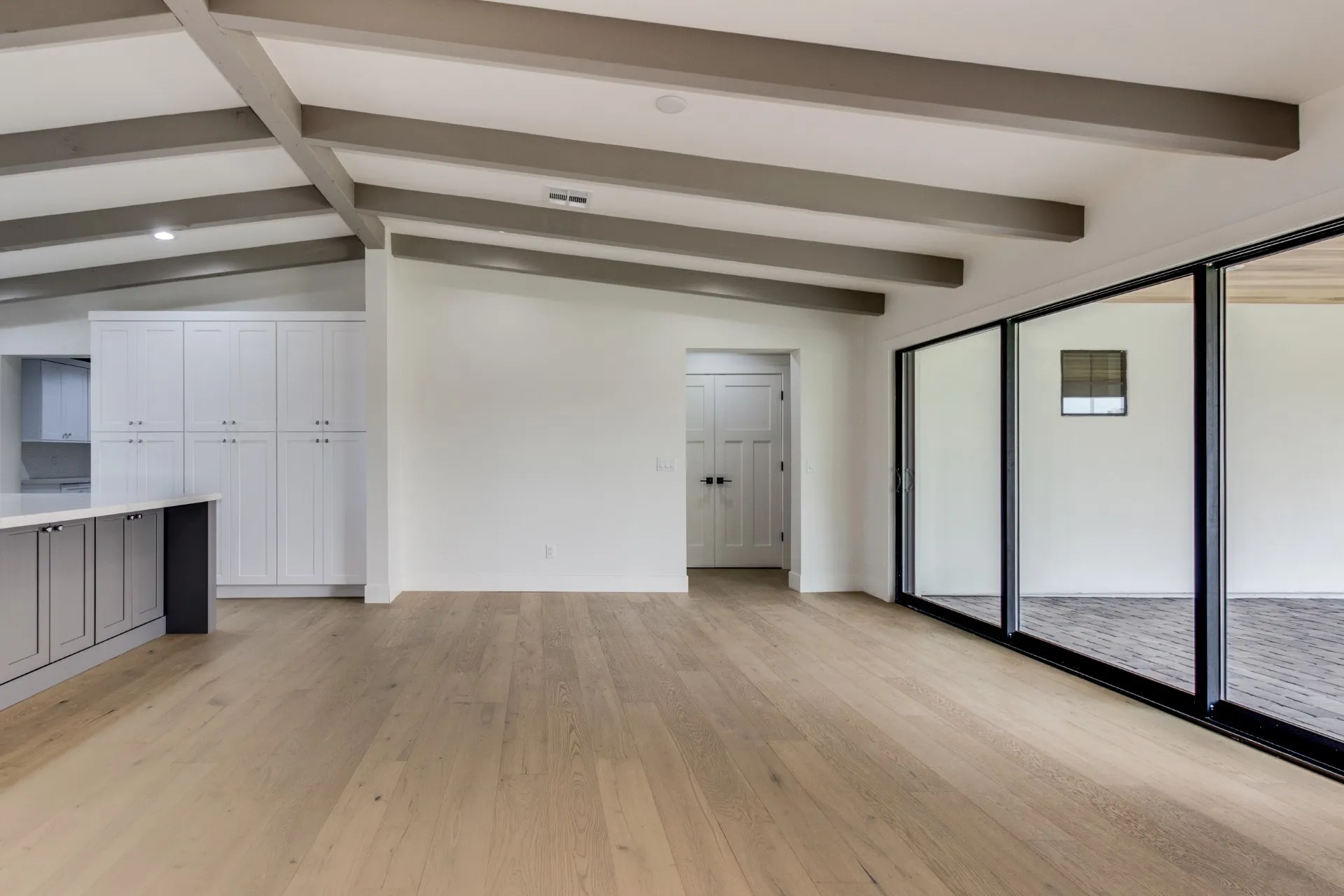 Custom Luxury Home ELH(29)_convert