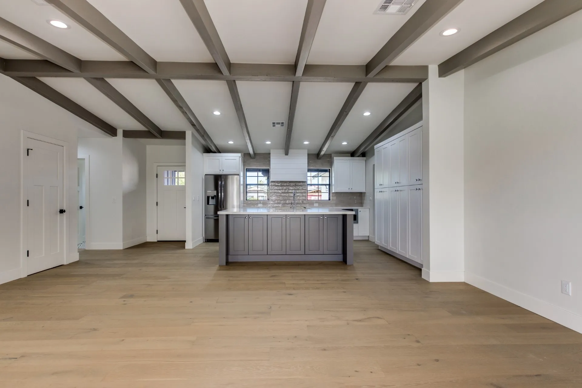 Custom Luxury Home ELH(30)_convert