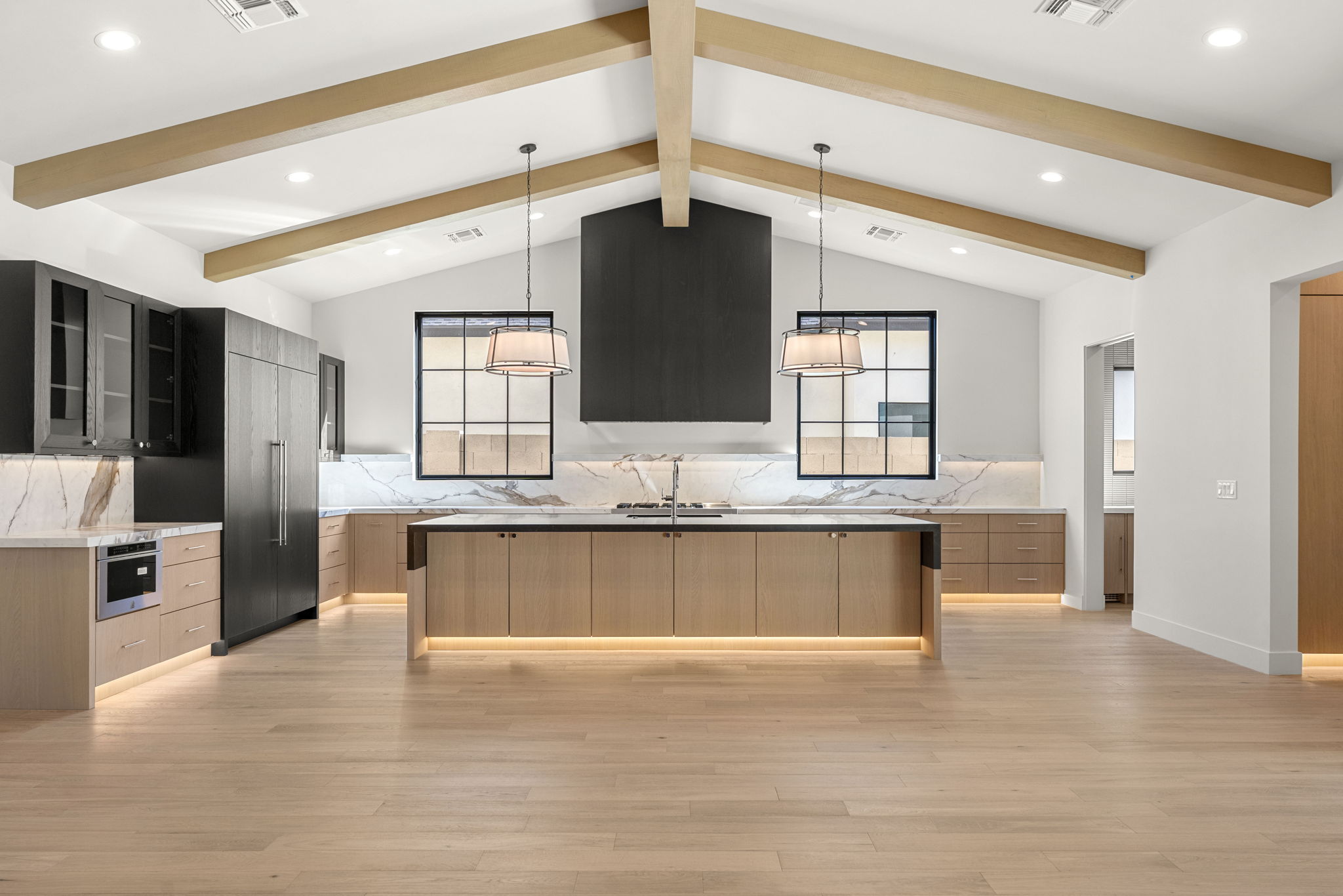 13-web-or-mls-4202-n-41st-pl