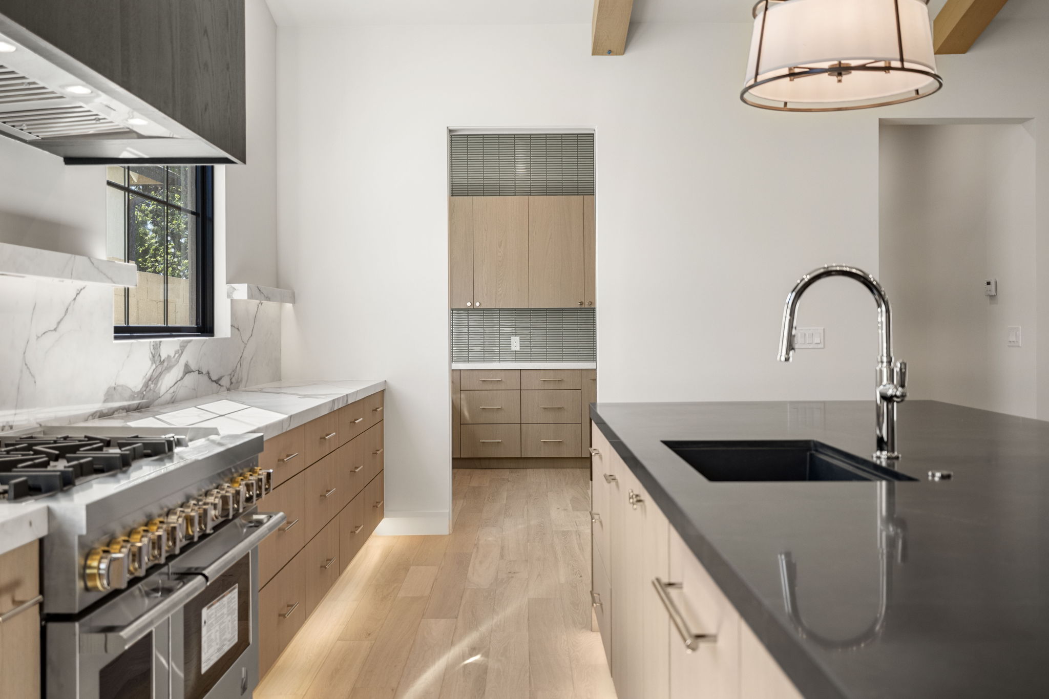 19-web-or-mls-4202-n-41st-pl