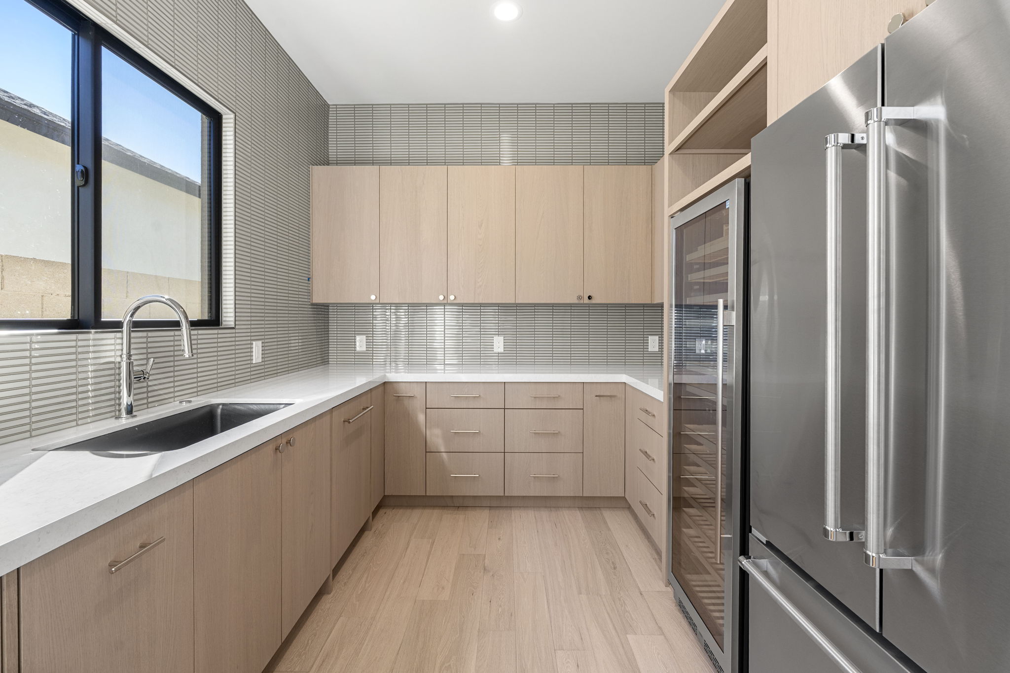 20-web-or-mls-4202-n-41st-pl
