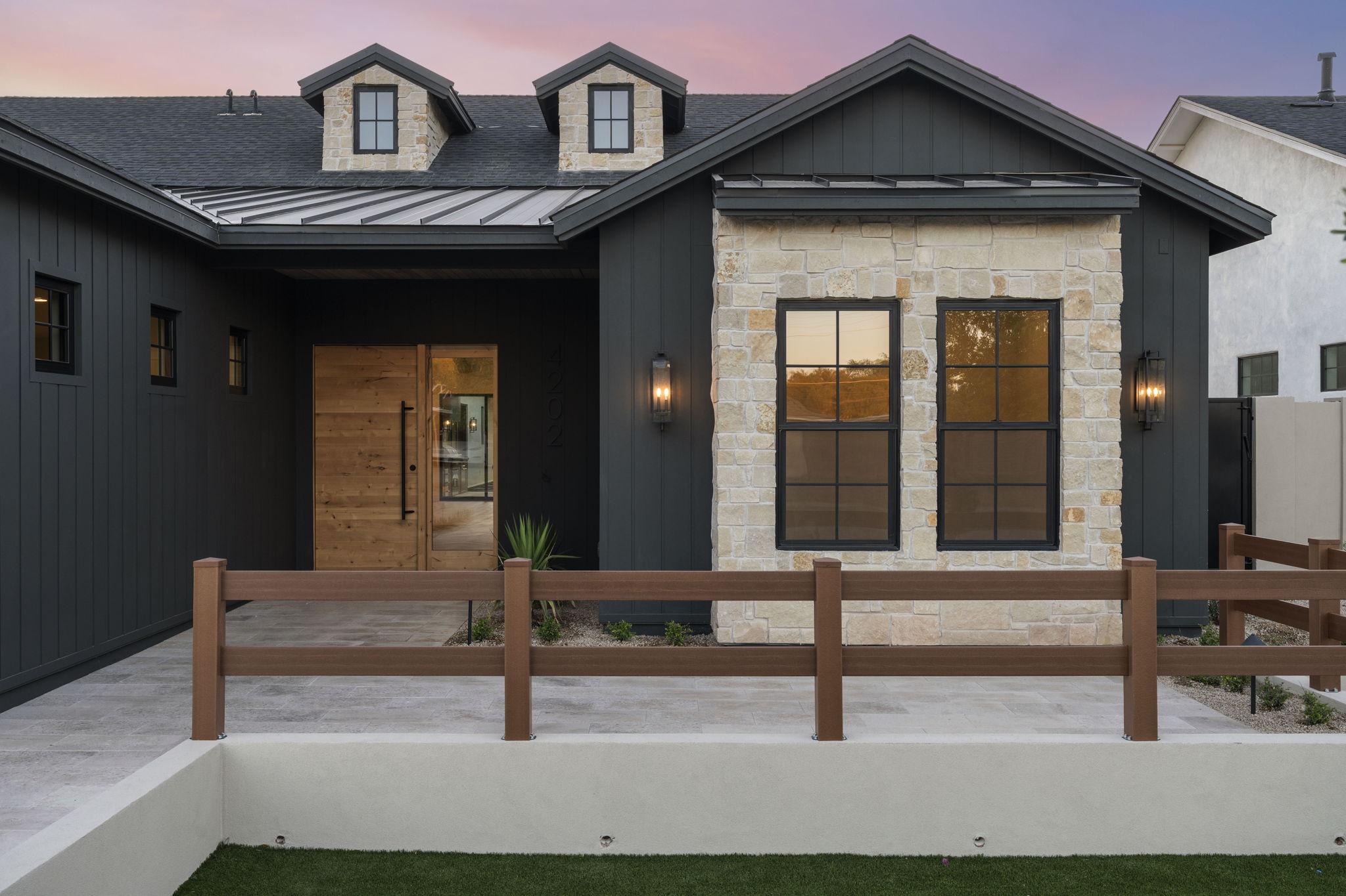 58-web-or-mls-4202-n-41st-pl