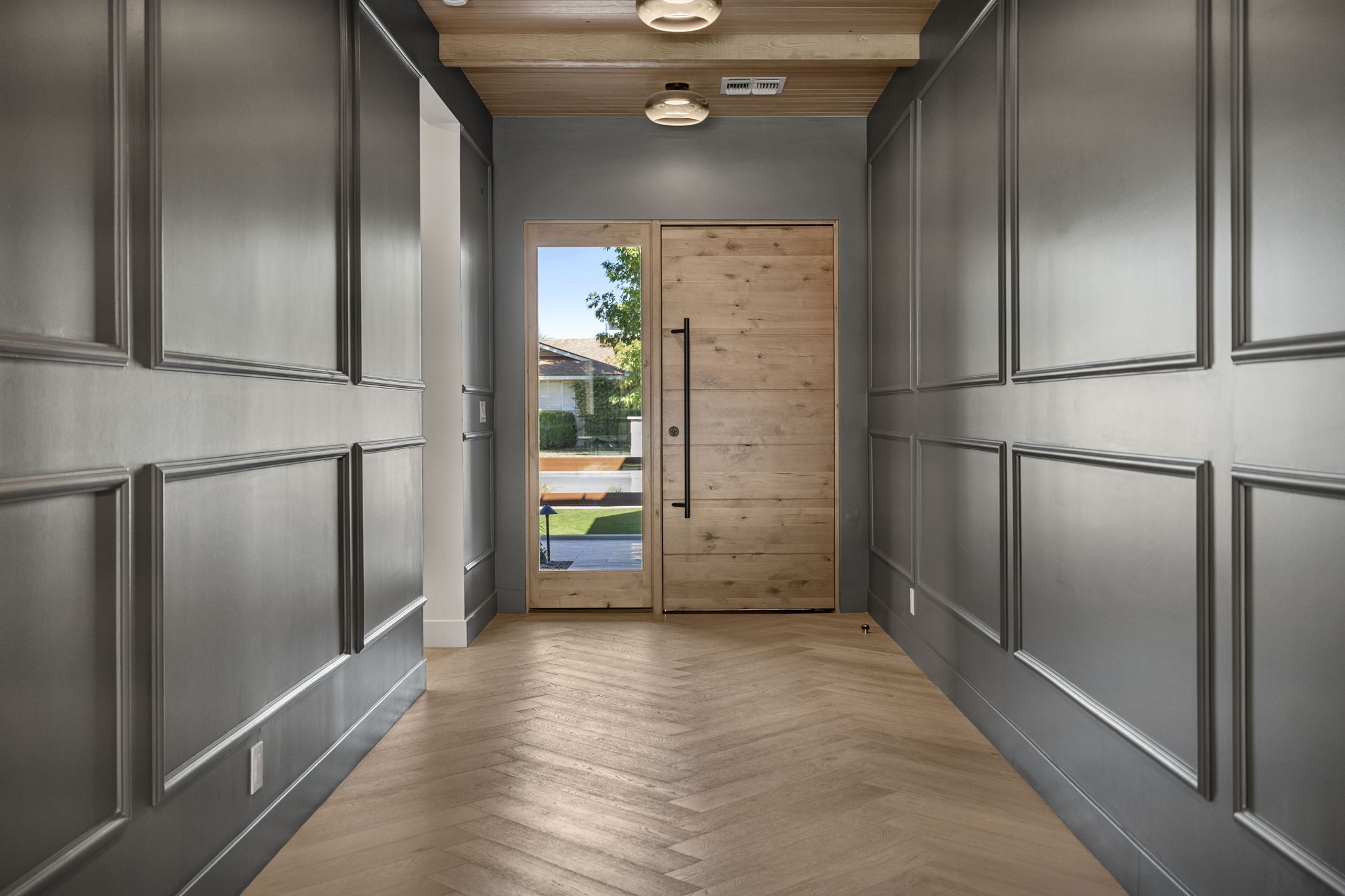 6-web-or-mls-4202-n-41st-pl